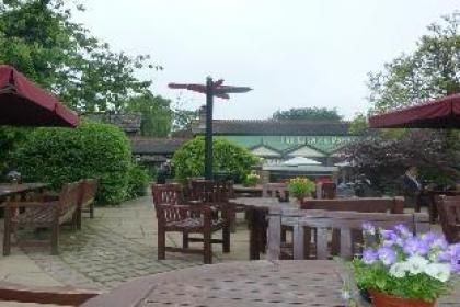 Premier Inn London Gatwick Airport South - London Road - image 17
