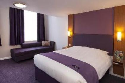 Premier Inn London Gatwick Airport South - London Road - image 5