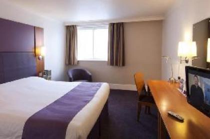 Premier Inn London Gatwick Airport South - London Road - image 6