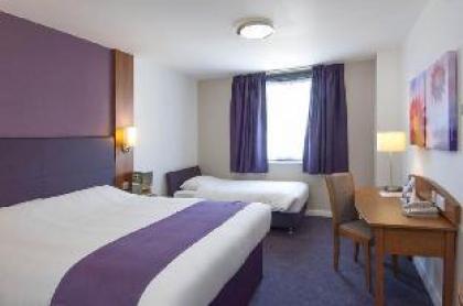 Premier Inn London Gatwick Airport South - London Road - image 8