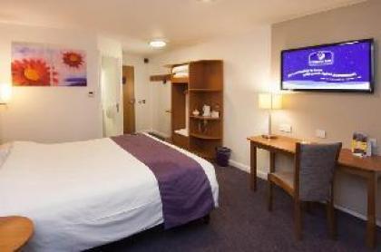 Premier Inn London Gatwick Airport South - London Road - image 9