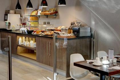 BEST WESTERN PLUS Delmere Hotel - image 1