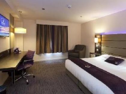 Premier Inn London Heathrow M4/J4 - image 17