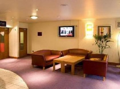 Premier Inn London Heathrow M4/J4 - image 6