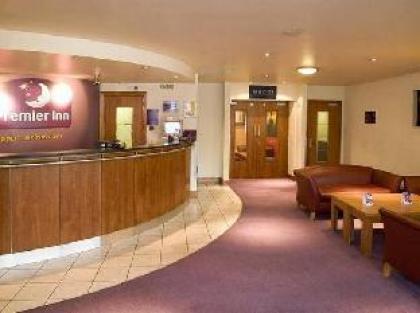 Premier Inn London Heathrow M4/J4 - image 7