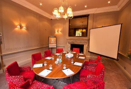 Sir Christopher Wren Hotel & Spa - image 3