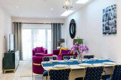 Basement 2 bedroom Cromwell Road