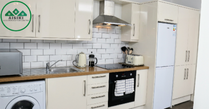 Charming 1Bed/ 1Bath w/free parking in Watford - image 12