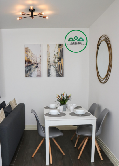 Charming 1Bed/ 1Bath w/free parking in Watford - image 14