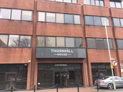 Charming 1Bed/ 1Bath w/free parking in Watford - image 16
