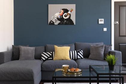 homely - Central London Liverpool Street Apartments - image 11