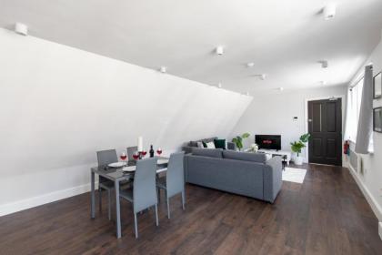 homely - Central London Liverpool Street Apartments - image 4