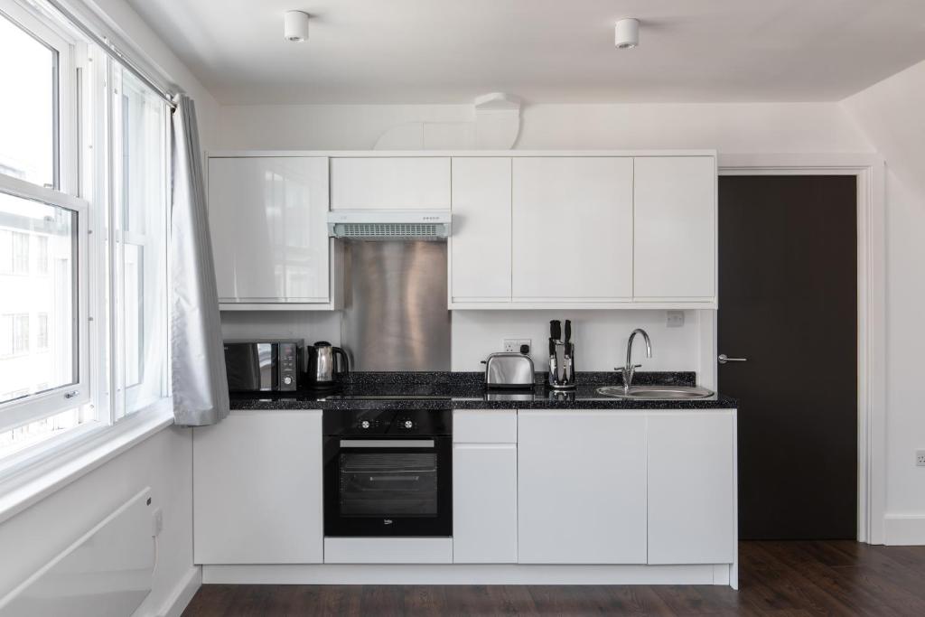 homely - Central London Liverpool Street Apartments - image 5