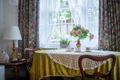 Dawson Place Juliette's Bed and Breakfast - image 20