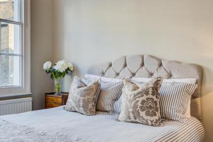 Victoria Belgravia Townhouse - image 21