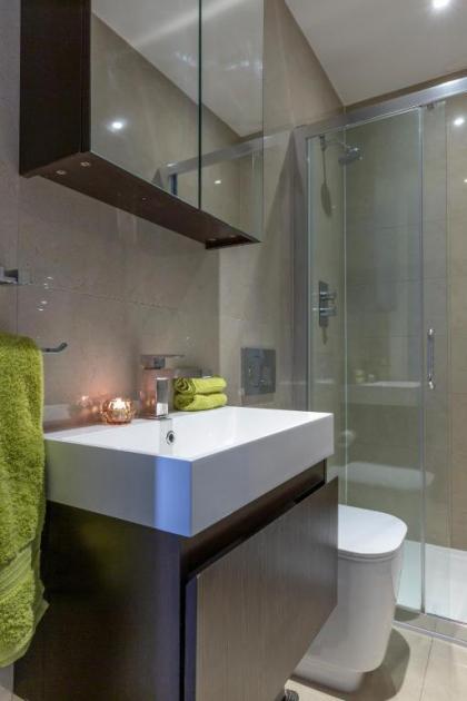Deluxe Central City of London Apartments - image 10