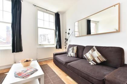 Fantastic Stays at Camden - image 17