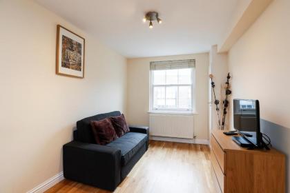 Fantastic Stays at Camden - image 5