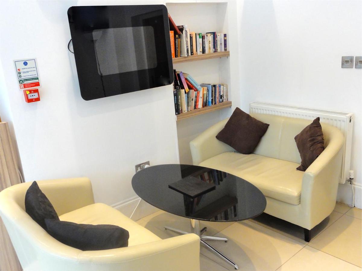 Skylark Guest House - main image