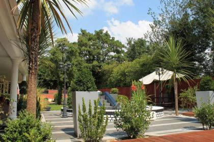 Skylark Guest House - image 11