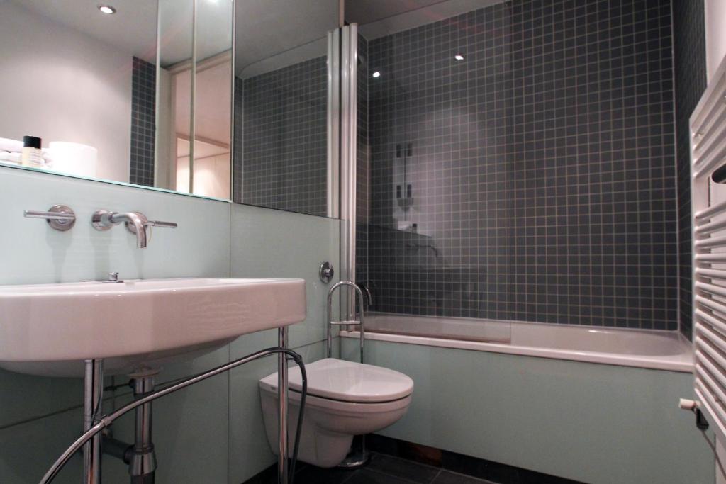 One Bed Serviced Apt in Farringdon - image 2