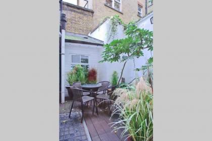 Spacious Soho Home On Quaint Cobbled Street - image 19