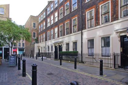 Spacious Soho Home On Quaint Cobbled Street - image 20