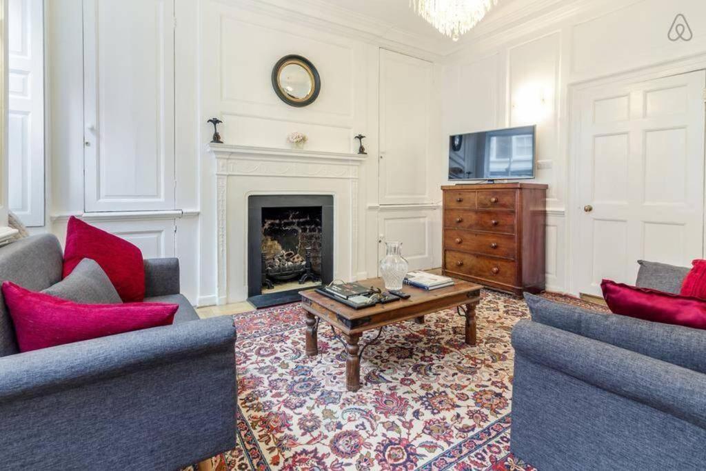 Spacious Soho Home On Quaint Cobbled Street - image 6