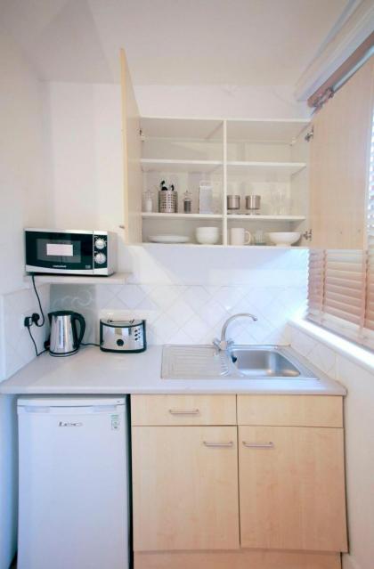 Kensington Gardens - Double Studio - image 4