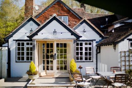 The Old House Inn - image 3