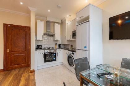 Kensington Olympia - image 15