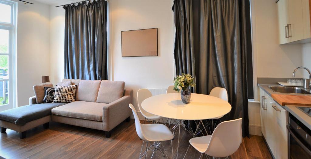 Bright and Modern Bayswater Apartment - image 7