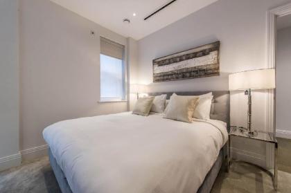 Amazing two bed stones throw from Holborn - image 5