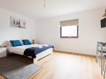 Canary Wharf Studios - image 8