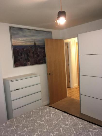 East London Apartment - image 3