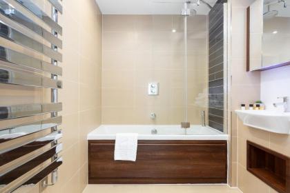 One Bedroom apartment in Aldgate - image 13