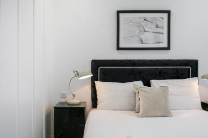 Urban Chic - Shaftesbury 