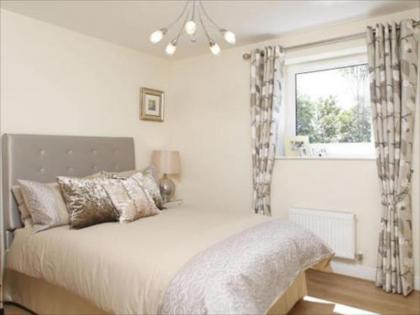 Apple House Guesthouse Heathrow Airport 