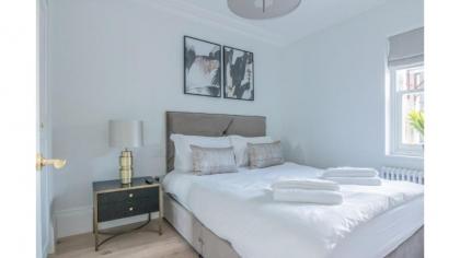 Royal Kensington - 1 bed - image 2