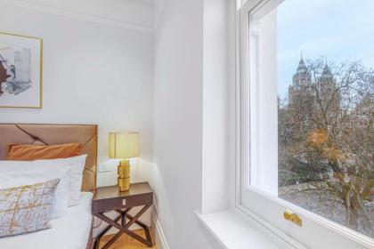 Royal Kensington - Standard 3 bed - image 10