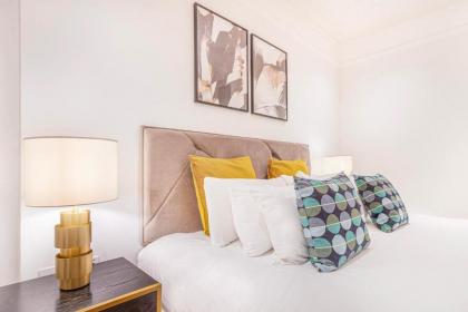 Royal Kensington - Standard 3 bed - image 15