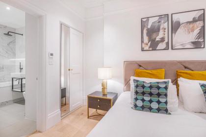 Royal Kensington - Standard 3 bed - image 20