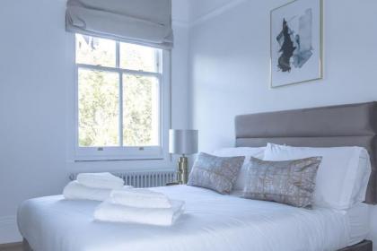 Royal Kensington - Premium 3 bed - image 2