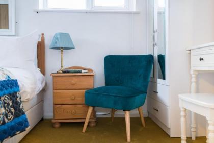 Exclusive Home in Acton by UnderTheDoormat - image 10