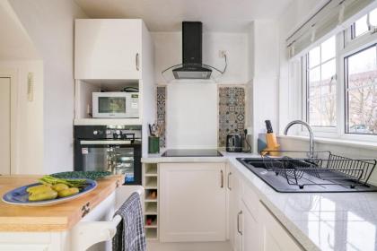 Exclusive Home in Acton by UnderTheDoormat - image 16