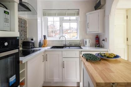 Exclusive Home in Acton by UnderTheDoormat - image 18