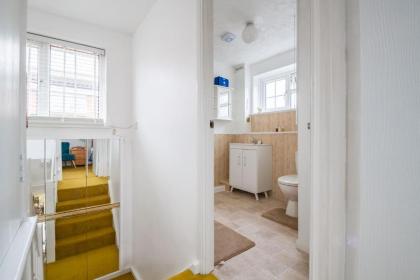 Exclusive Home in Acton by UnderTheDoormat - image 20