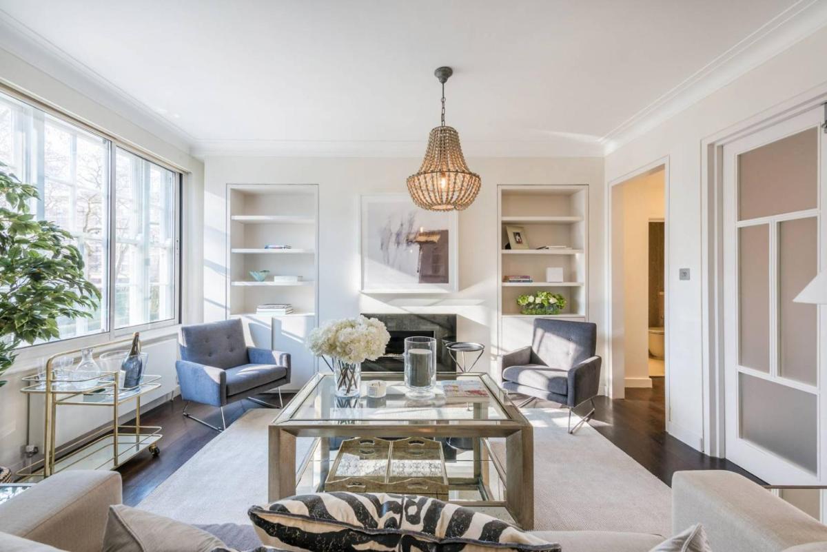 Luxurious 3-Bed Apartment in London - main image