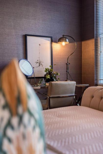 Luxurious 3-Bed Apartment in London - image 12