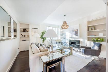 Luxurious 3-Bed Apartment in London - image 4
